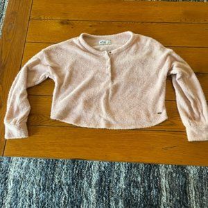 Light pink ribbed long sleeve top.
